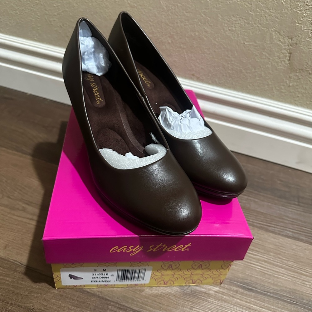 Easy Street Dark Brown Heels